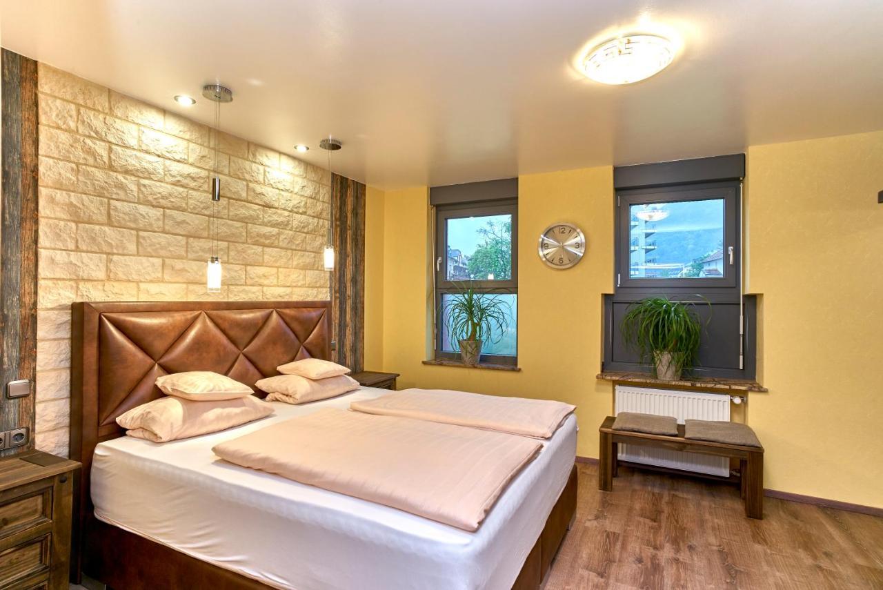 Hotel Naheschloesschen Bad Münster am Stein-Ebernburg エクステリア 写真